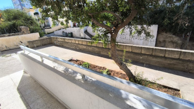 GİRNE/MERKEZ'DE 2+1 GÜNLÜK KİRALIK DAİRE