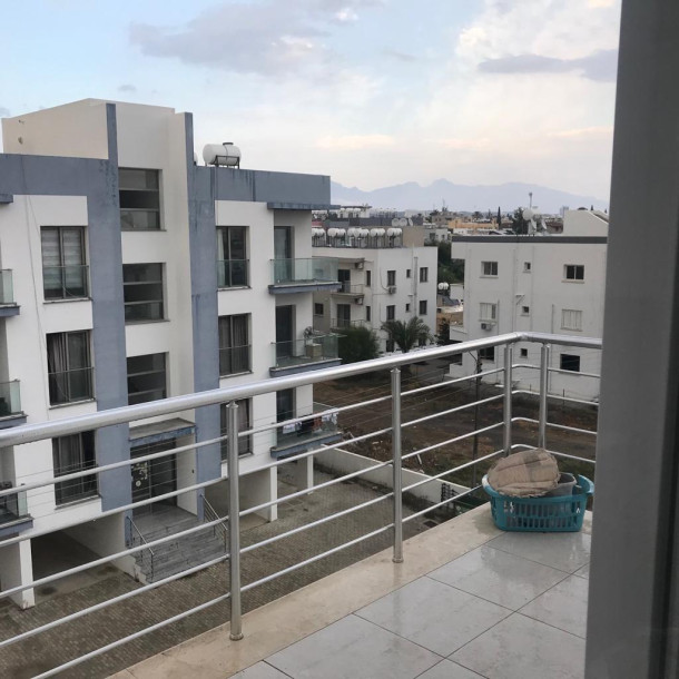 LEFKOŞA/GÖNYELİ'DE EŞYALI 2+1 SATILIK DAİRE-13