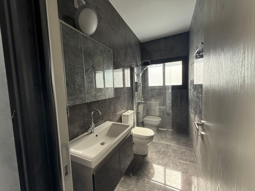 LEFKOŞA/GÖNYELİ MERKEZDE 3+1 SATILIK VİLLA-19