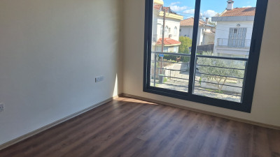 LEFKOŞA/GÖNYELİ'DE SATILIK 2+1 DAİRE-4