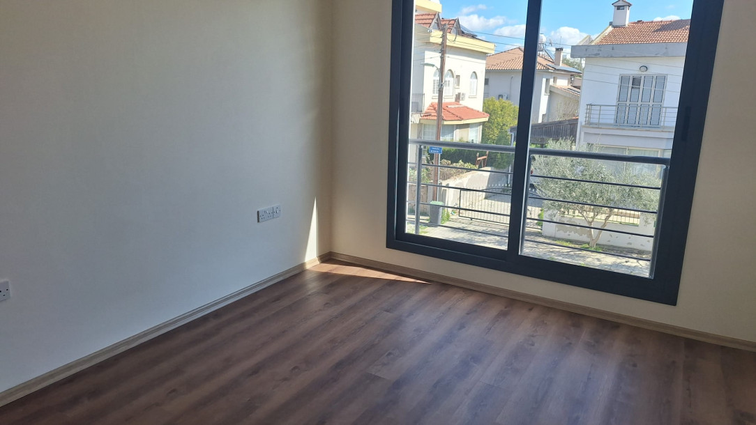 LEFKOŞA/GÖNYELİ'DE SATILIK 2+1 DAİRE-4