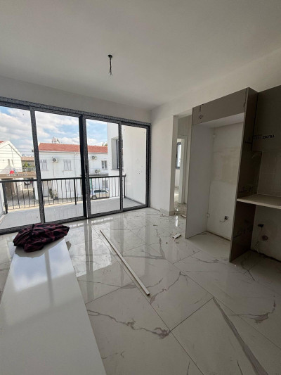 LEFKOŞA/GÖNYELİ BİZİM MEYHANE BÖLGESİNDE SATILIK 2+1 DAİRE-2