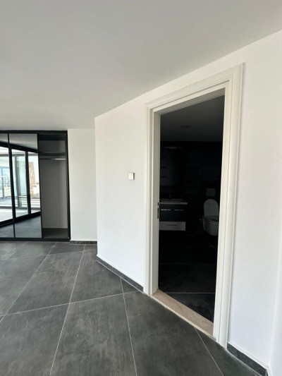 GİRNE MERKEZ'DE SATILIK 3+1 PENTHOUSE-18