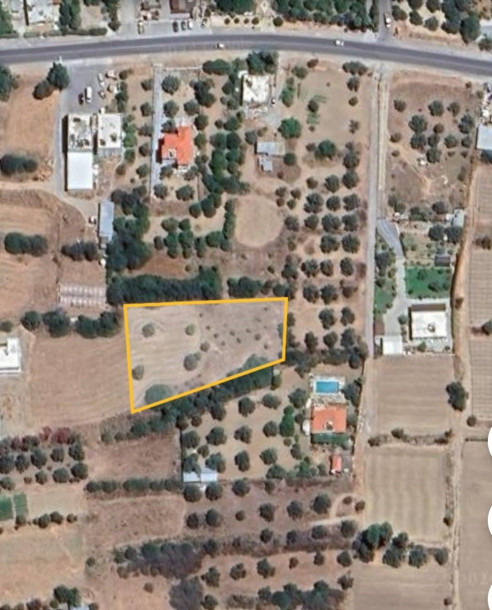 GİRNE/LAPTA'DA SATILIK ARSA-1