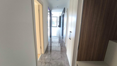 GİRNE/KARAKUM BELLAPAİS YOLUNDA TİCARİ İZİNLİ 3+1 KİRALIK OFİS