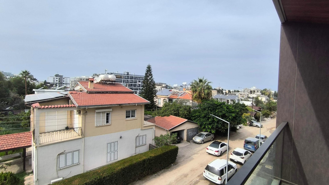 GİRNE/KARAKUM BELLAPAİS YOLUNDA TİCARİ İZİNLİ 3+1 KİRALIK OFİS-21