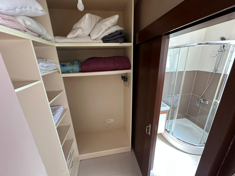 GİRNE/KARAOĞLANOĞLU'NDA KİRALIK 4+1 EŞYALI VİLLA-14