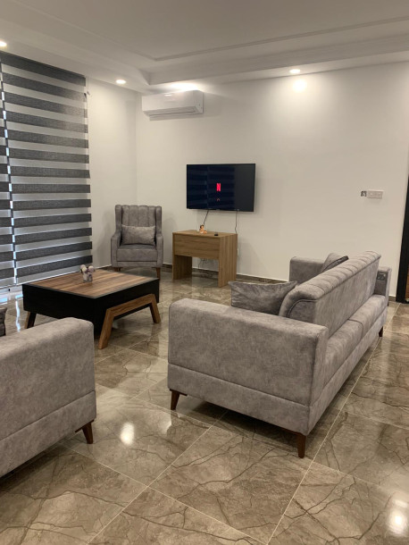 GİRNE /KARŞIYAKA'DA GÜNLÜK KİRALIK 3+1 DAİRE-2