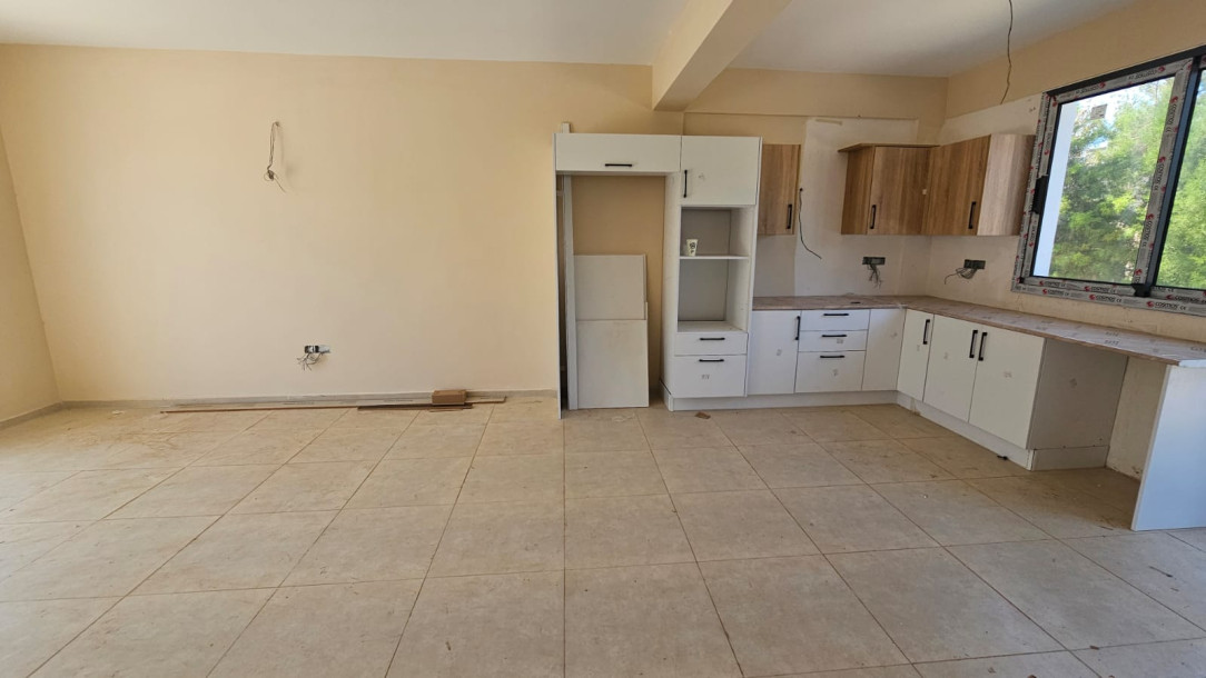 GİRNE KARŞIYAKA'DA SATILIK SIFIR 2+1 VİLLA-4