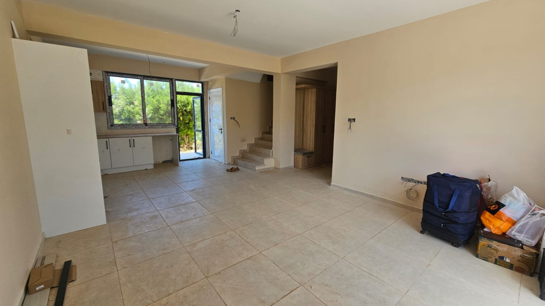 GİRNE KARŞIYAKA'DA SATILIK SIFIR 2+1 VİLLA-6