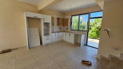 GİRNE KARŞIYAKA'DA SATILIK SIFIR 2+1 VİLLA-2