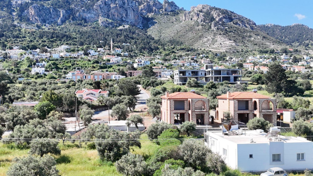 GİRNE/KARŞIYAKA – YAĞ DEĞİRMENİ YAKINI SATILIK 3+1 LÜKS VİLLALAR (PROJE)-19