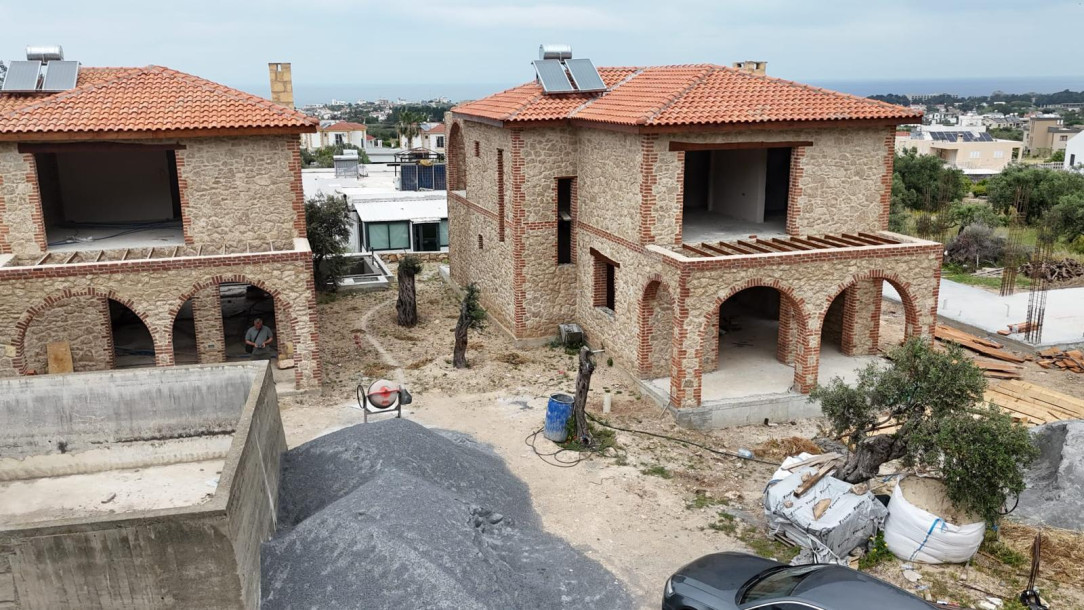 GİRNE/KARŞIYAKA – YAĞ DEĞİRMENİ YAKINI SATILIK 3+1 LÜKS VİLLALAR (PROJE)-4