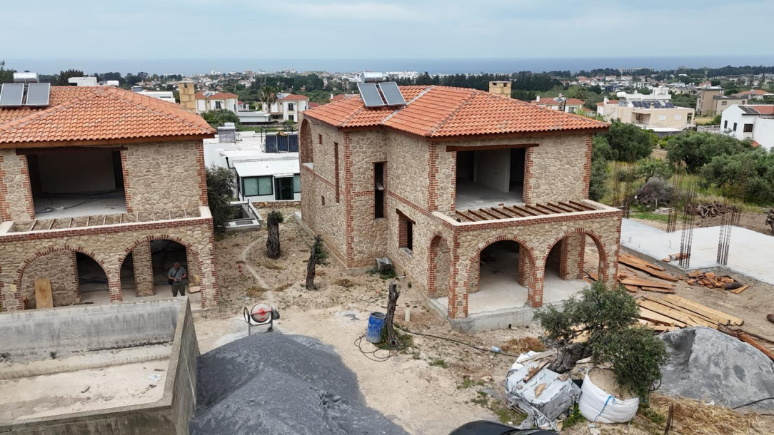 GİRNE/KARŞIYAKA – YAĞ DEĞİRMENİ YAKINI SATILIK 3+1 LÜKS VİLLALAR (PROJE)-9