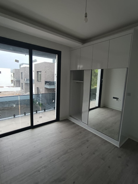 GİRNE/KARŞIYAKA'DA SATILIK 4+1 VİLLA-7