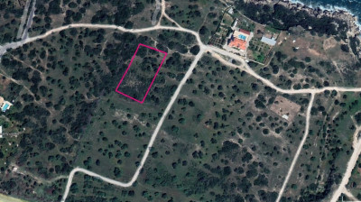 GİRNE/KAYALAR'DA SATILIK 2.5 DÖNÜM TARLA