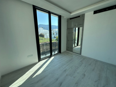 GİRNE / ALSANCAK SATILIK LÜKS 4+1 VİLLA-13