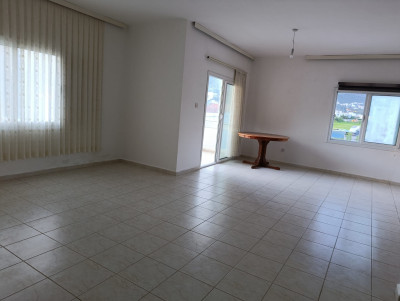 GİRNE / BOĞAZ’DA KİRALIK 3+1 DAİRE