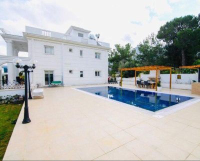 GİRNE / EDREMİT SATILIK 5+1 LÜKS VİLLA-7