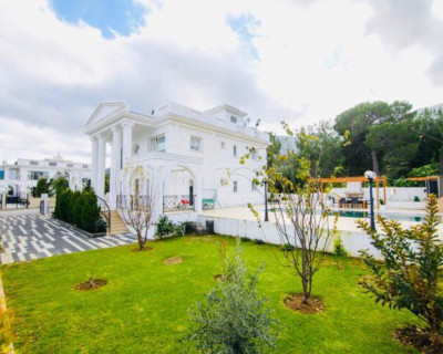 GİRNE / EDREMİT SATILIK 5+1 LÜKS VİLLA-9