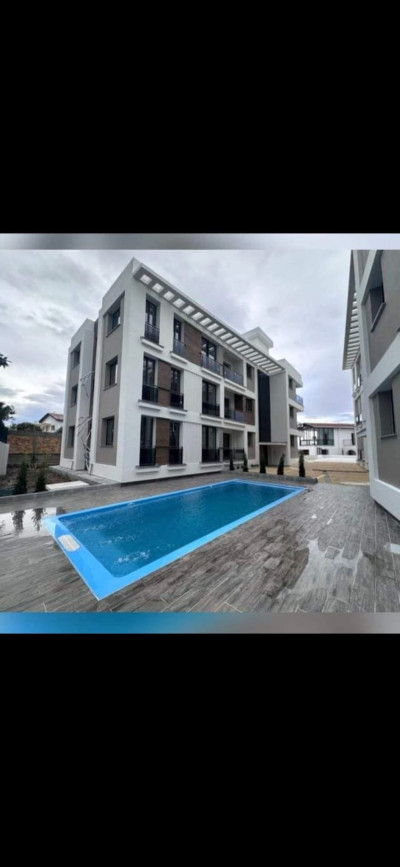 GİRNE LAPTA SATILIK 2+1 DAİRE – HAVUZLU SİTE İÇERİSİNDE