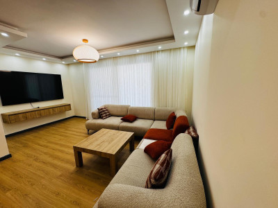 GİRNE LAPTA SATILIK EŞYALI 3+1 DAİRE – HAVUZLU SİTE İÇERİSİNDE