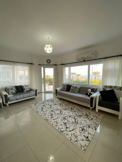 GİRNE/LAPTA’DA SATILIK BAHÇELİ 3+1 DAİRE