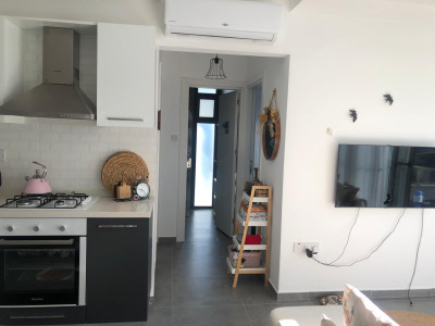 GİRNE/LAPTA'DA SATILIK HAVUZLU SİTEDE 2+1 DAİRE-8