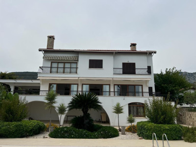 GİRNE EZİÇ PREMİER BÖLGESİNDE KİRALIK 6+1 EŞYALI VİLLA-3