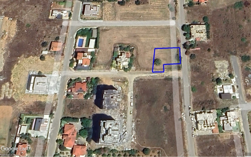 GAZİMAĞUSA/YENİBOĞAZİÇİ'NDE SATILIK ARSA-1