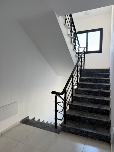 LEFKOŞA/ MARMARA BÖLGESİNDE KİRALIK 2+1 LÜKS REZİDANS DAİRE