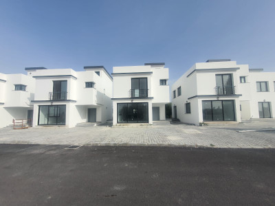 LEFKOŞA /MİNARELİKÖYDE SATILIK 3+1 VİLLA