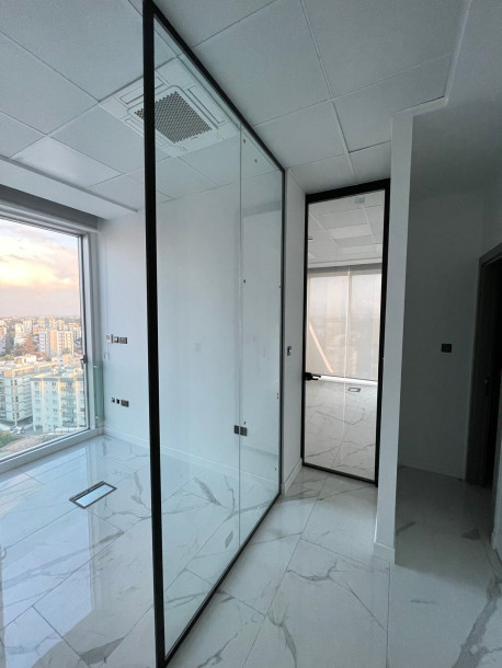 LEFKOŞA/YENİŞEHİR BİG CHEFS RESTAURANT BÖLGESİ KİRALIK TİCARİ İZİNLİ OFİS-5