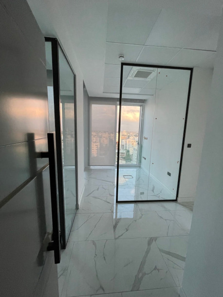 LEFKOŞA/YENİŞEHİR BİG CHEFS RESTAURANT BÖLGESİ KİRALIK TİCARİ İZİNLİ OFİS-3