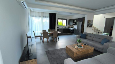 GİRNE / OZANKÖY – KİRALIK LÜKS 3+1 VİLLA