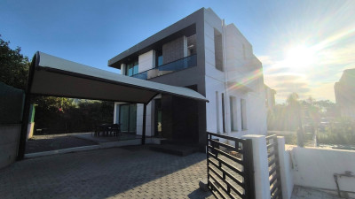 GİRNE / OZANKÖY – KİRALIK LÜKS 3+1 VİLLA