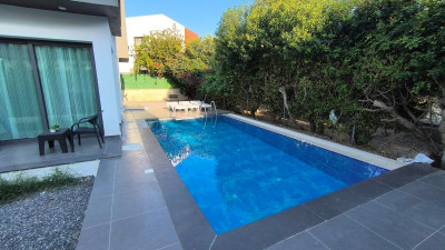 GİRNE / OZANKÖY – KİRALIK LÜKS 3+1 VİLLA