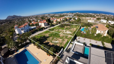 GİRNE/BELLAPAİS'TE SATILIK ARSALAR-2