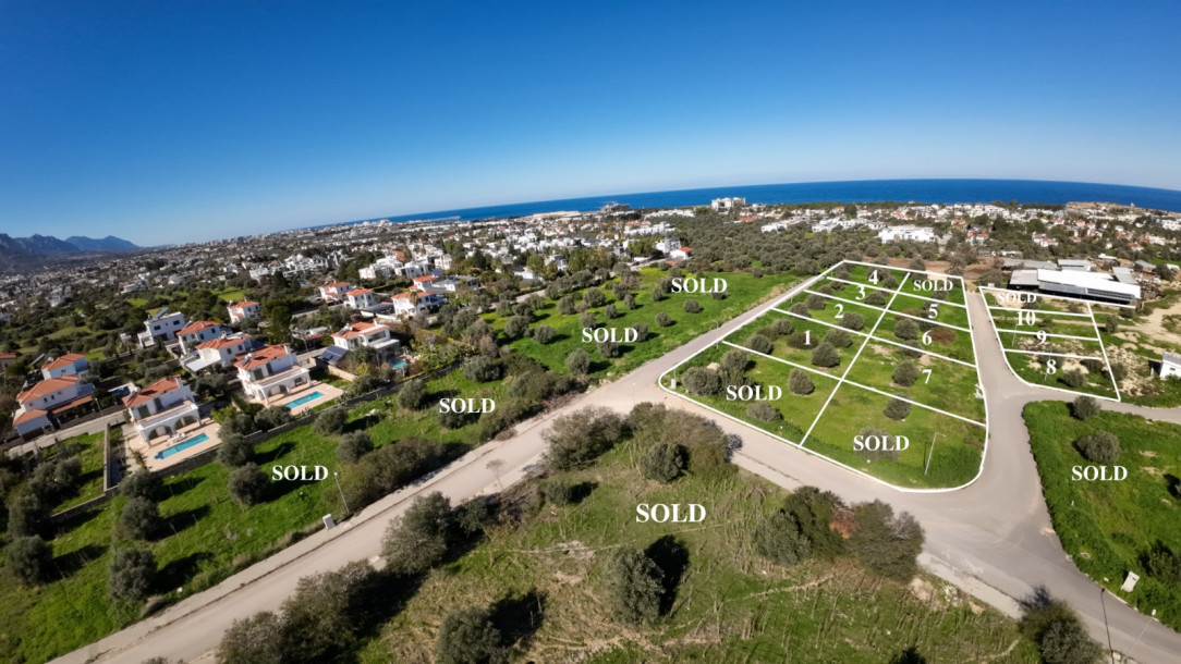 GİRNE/OZANKÖY'DE SATILIK ARSALAR-1