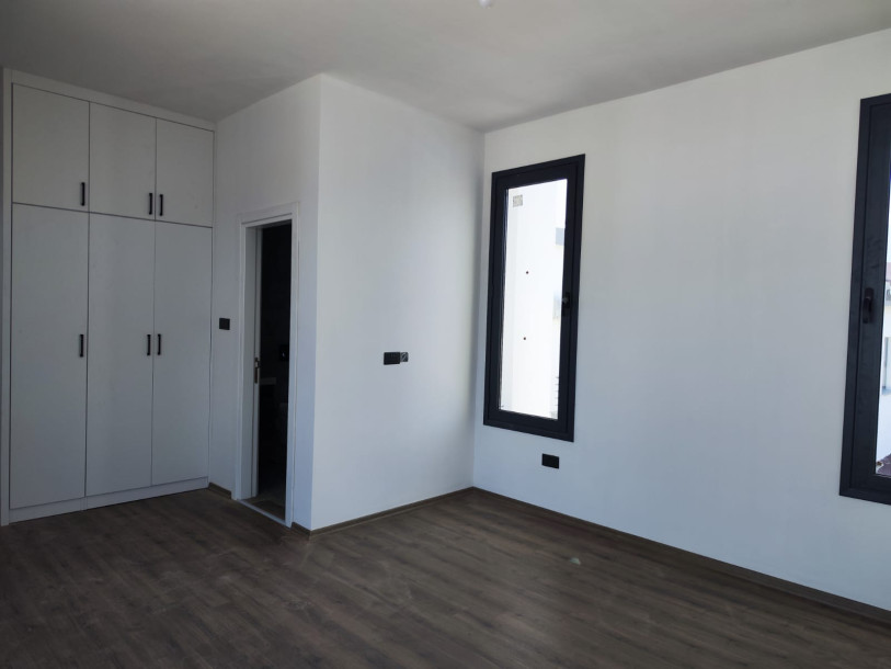 GİRNE OZANKÖY ERDENER MARKET BÖLGESİ SATILIK 4+1 LÜKS VİLLA-14