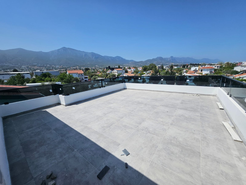 GİRNE OZANKÖY ERDENER MARKET BÖLGESİ SATILIK 4+1 LÜKS VİLLA-33