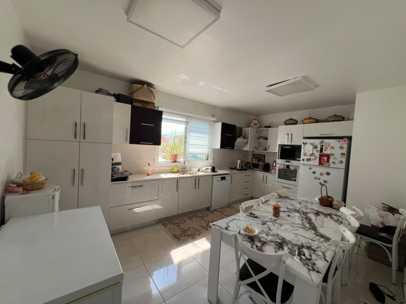 GİRNE OZANKÖY – SATILIK İŞ YERİ + 3+1 DAİRE İŞLEK KONUMDA SATILIK YATIRIMLIK MÜLK-4