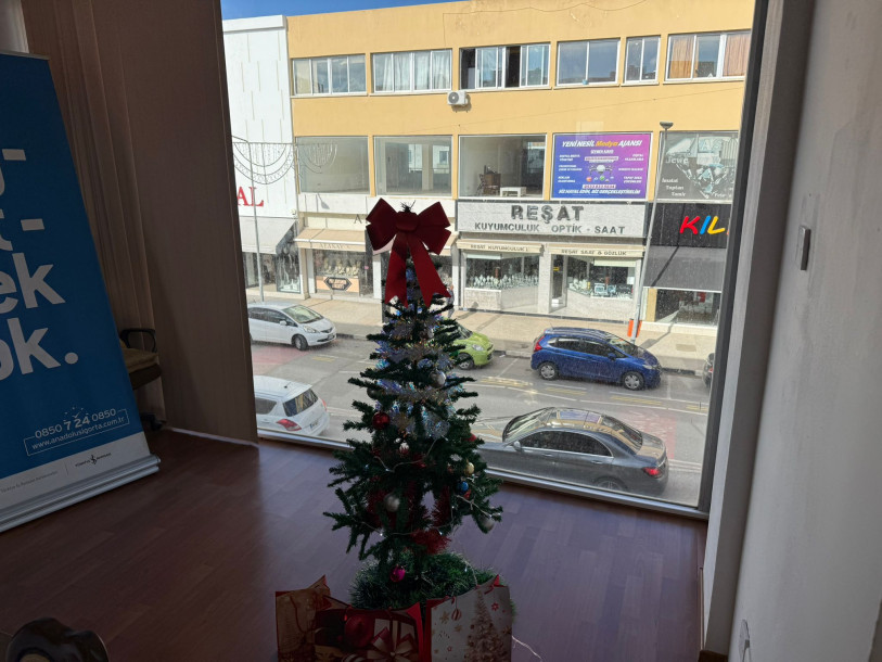 LEFKOŞA/TAŞINKÖY'DE SATILIK 90 M2 İŞYERİ-8