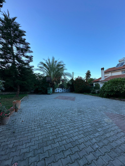 GİRNE/OZANKÖY'DE SATILIK MUHTEŞEM VİLLA-4