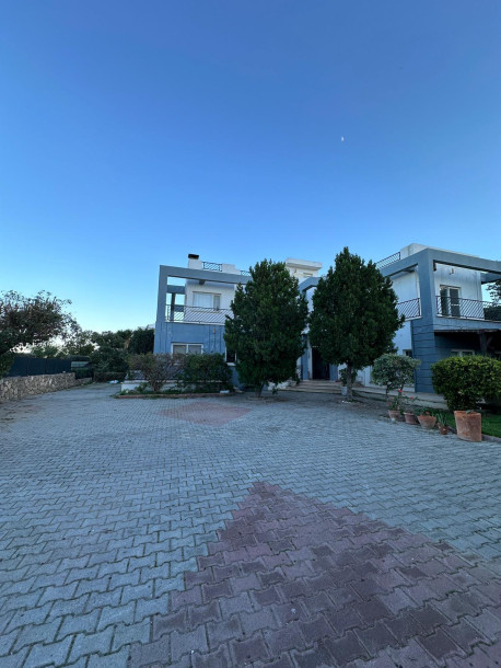 GİRNE/OZANKÖY'DE SATILIK MUHTEŞEM VİLLA-6