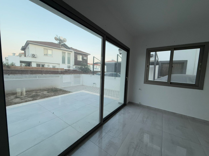 LEFKOŞA/YENİKENT' TE SATILIK 3+1 İKİZ VİLLA-5